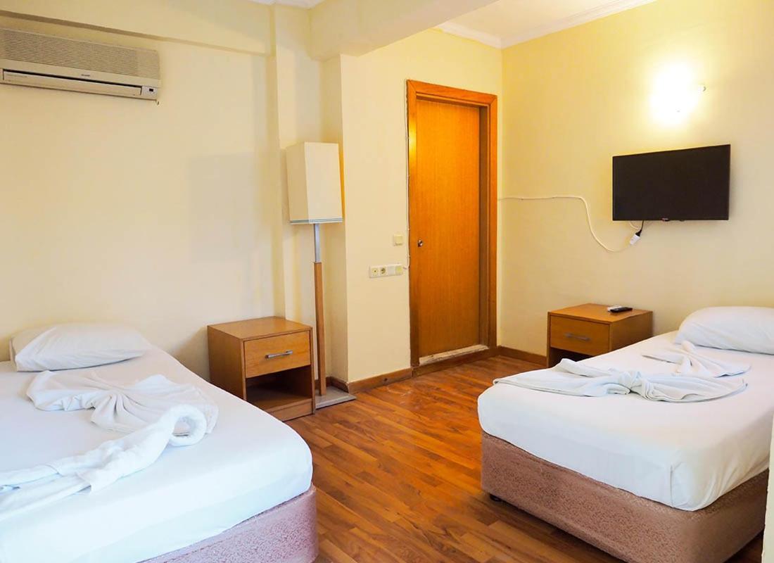 Club Herakles Hotel كمر المظهر الخارجي الصورة